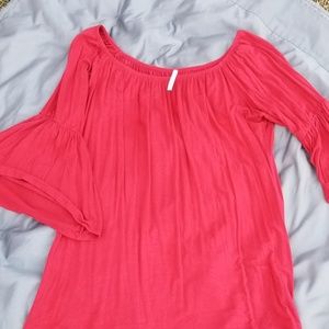 Elastic neckline top